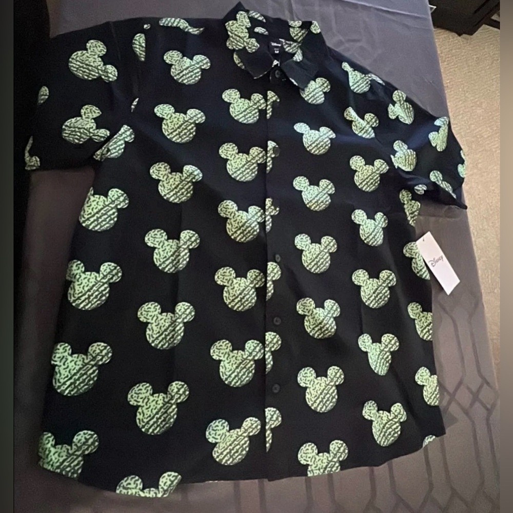 Neff Disney Collection Mickey Mouse Button Down Shirt Size Medium